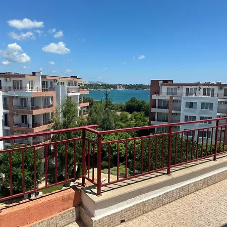 Апартамент Riviera By Kalina Resort,