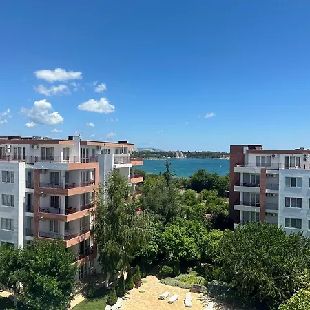 Riviera By Kalina Resort, Равда