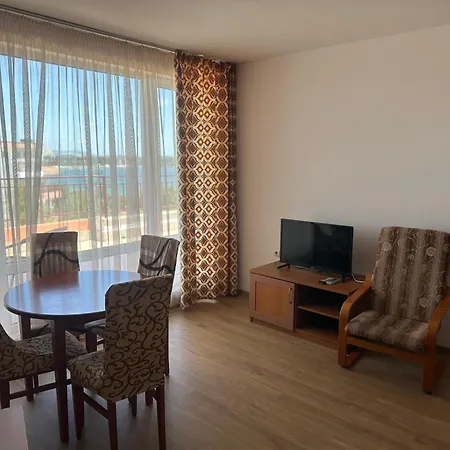 Апартамент Riviera By Kalina Resort,