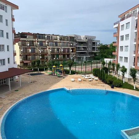 アパート Riviera By Kalina Resort, ラヴダ