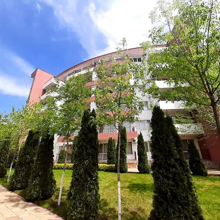 アパート Riviera By Kalina Resort, ラヴダ