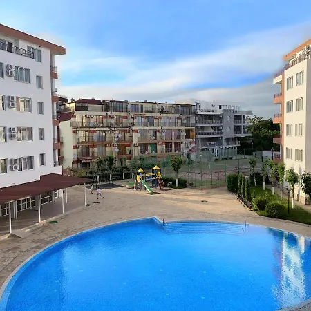 Riviera By Kalina Resort, ラヴダ