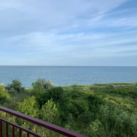 アパート Riviera By Kalina Resort,