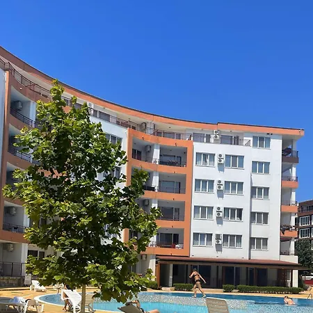 Riviera By Kalina Resort, アパート