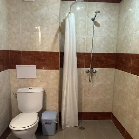 Riviera By Kalina Resort, アパート ラヴダ