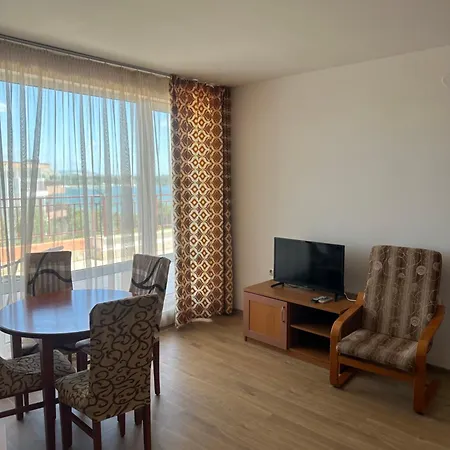 アパート Riviera By Kalina Resort, ラヴダ