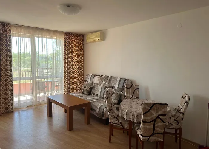 Riviera By Kalina Resort, Равда